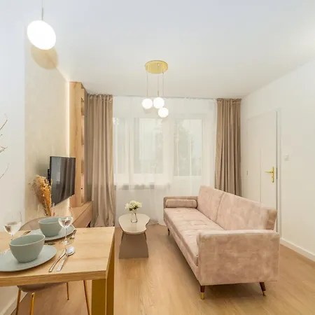 Apartment Charming With Balcony - By Rentujemy